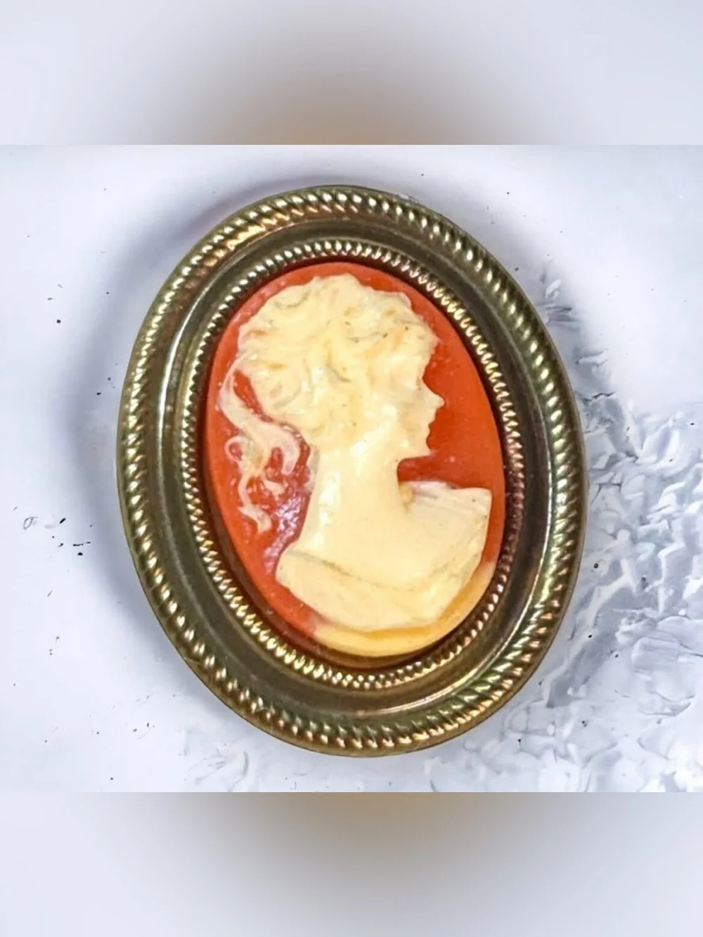 Victorian-style Cameo Brooch in Resin Coral and Cream
